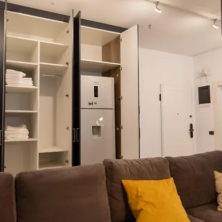 Apartament Rausse Lägenhet Mamaia